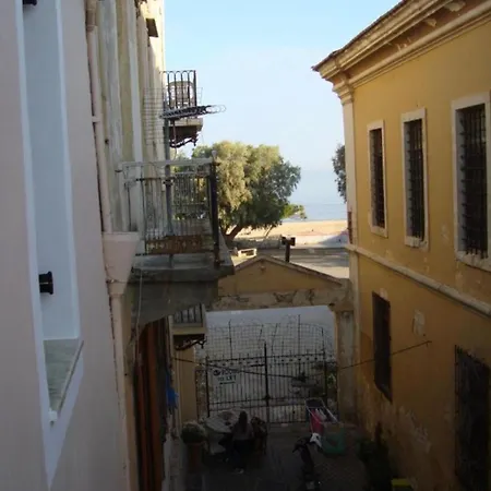 Dioni 4 Апарт-отель Ханья